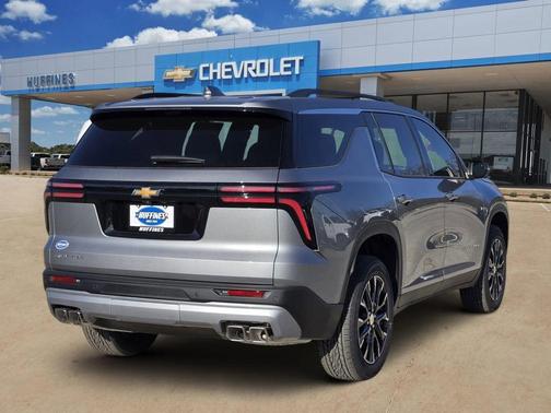 Sterling Gray Metallic 2026 Chevrolet Traverse LT