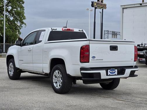 Summit White 2022 Chevrolet Colorado LT