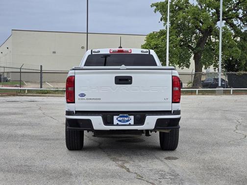 Summit White 2022 Chevrolet Colorado LT