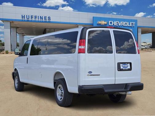 2026 Chevrolet Express 3500 LS