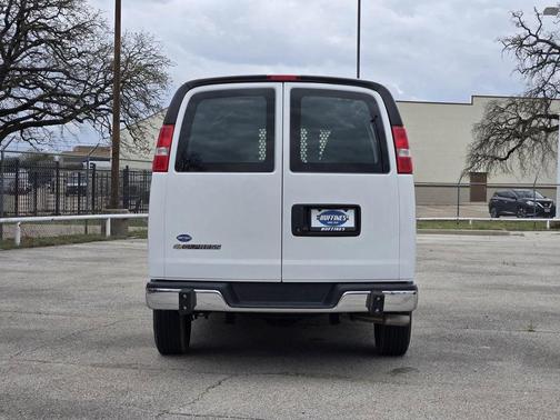 2024 Chevrolet Express 2500 Work Van