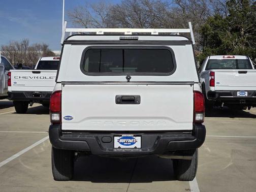 2022 Toyota Tacoma SR