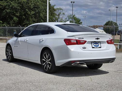 Summit White 2024 Chevrolet Malibu RS