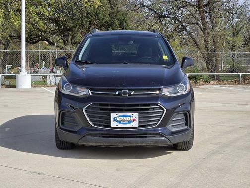 Midnight Blue Metallic 2022 Chevrolet Trax LT