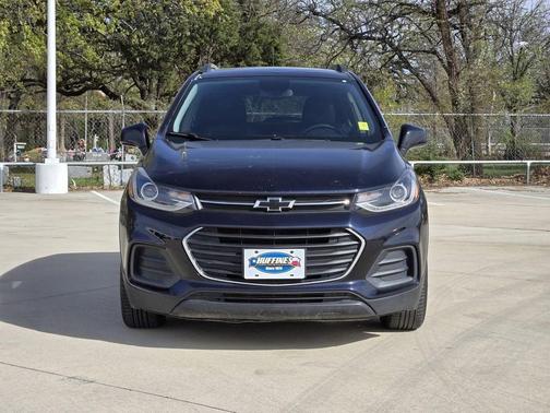 Midnight Blue Metallic 2022 Chevrolet Trax LT