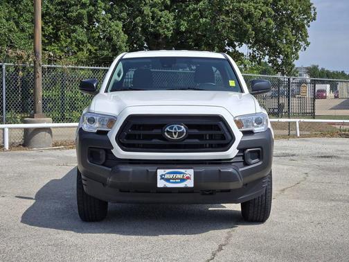 White 2022 Toyota Tacoma SR