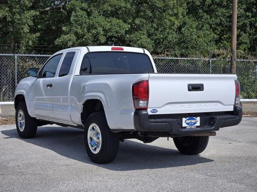 White 2022 Toyota Tacoma SR