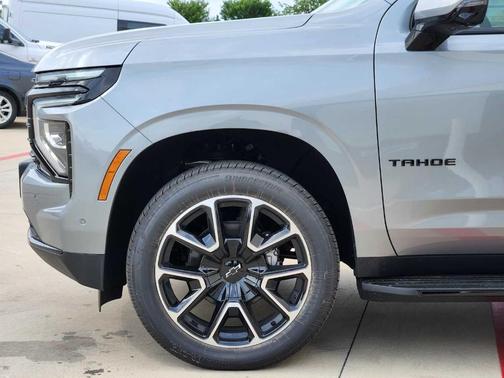 2025 Chevrolet Tahoe RST
