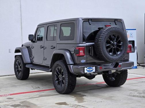 2021 Jeep Wrangler Unlimited Sahara Altitude