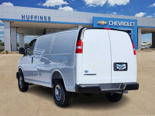 2025 Chevrolet Express 2500 Work Van