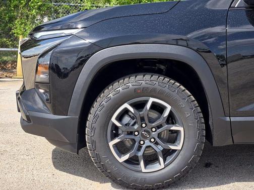 Mosaic Black Metallic 2026 Chevrolet Equinox ACTIV