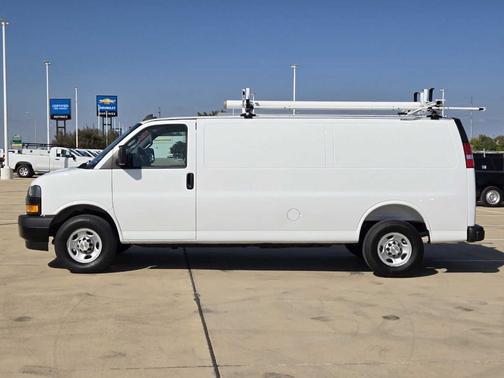 2025 Chevrolet Express 2500 Work Van