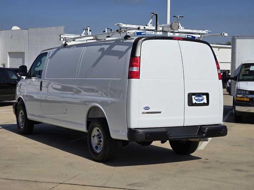 2025 Chevrolet Express 2500 Work Van