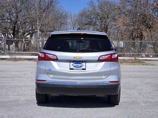 Silver Ice Metallic 2020 Chevrolet Equinox 1LT