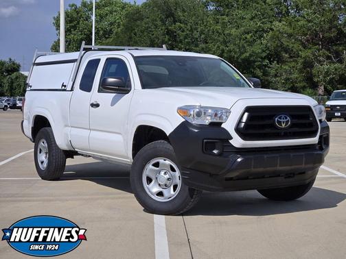 White 2022 Toyota Tacoma SR