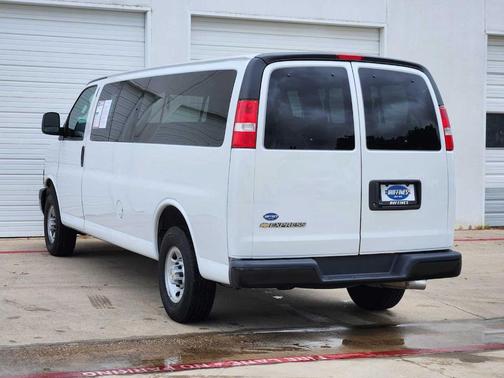 2024 Chevrolet Express 3500 LS