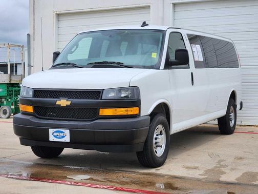 2024 Chevrolet Express 3500 LS