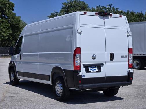 Bright White Clearcoat 2023 RAM ProMaster 2500 High Roof