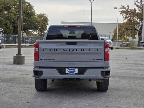 2024 Chevrolet Silverado 1500 Custom