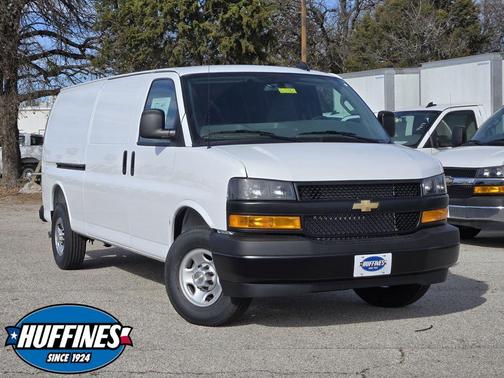 Summit White 2026 Chevrolet Express 2500 Work Van