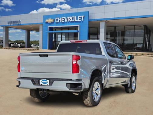 2025 Chevrolet Silverado 1500 Custom