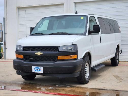 2022 Chevrolet Express 3500 LS