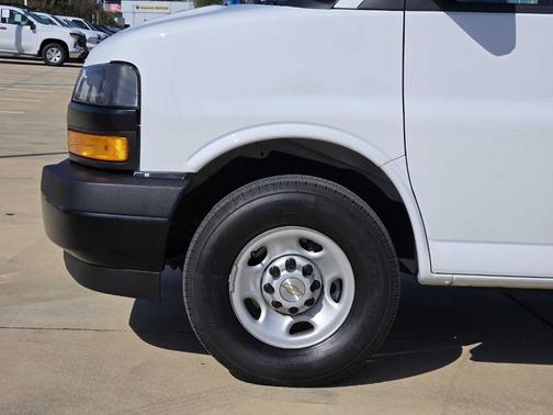 2025 Chevrolet Express 2500 Work Van