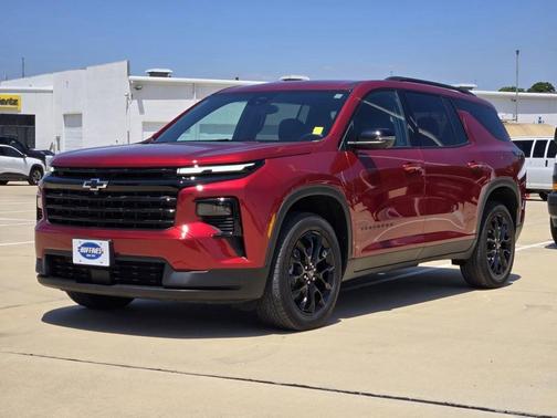 Radiant Red 2024 Chevrolet Traverse LT