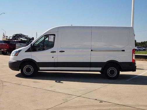 2018 Ford Transit-250 148 WB Medium Roof Cargo