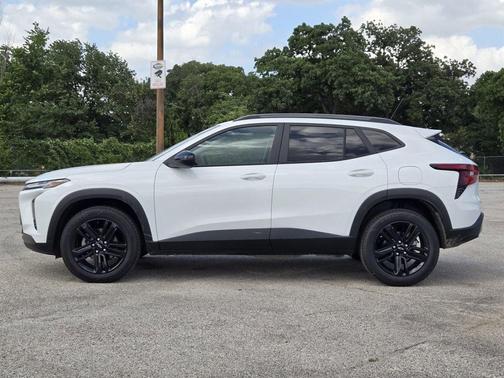 Summit White 2024 Chevrolet Trax ACTIV
