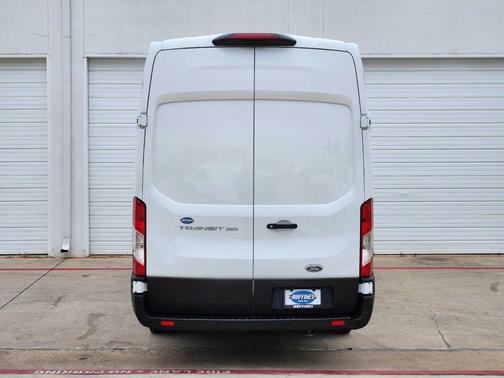 2022 Ford Transit-350 Base