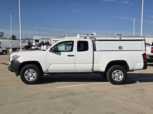 2022 Toyota Tacoma SR