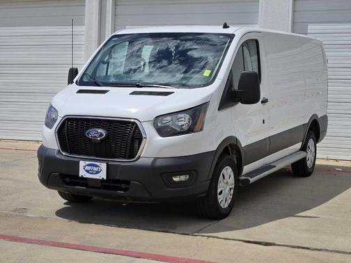 2023 Ford Transit-250