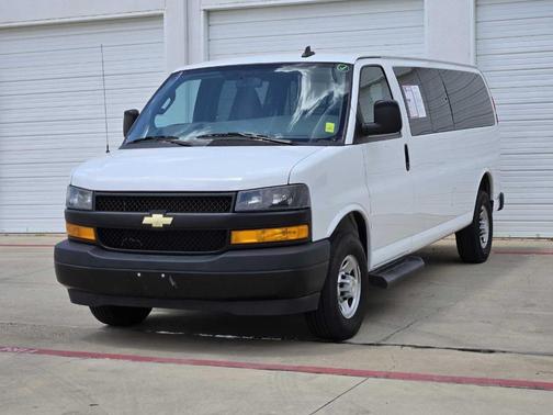 2022 Chevrolet Express 3500 LS
