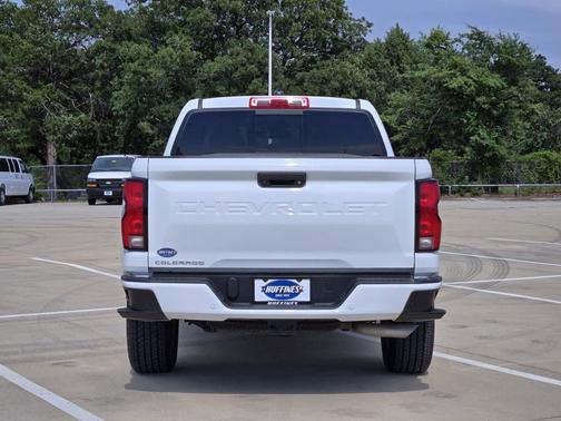Summit White 2025 Chevrolet Colorado WT