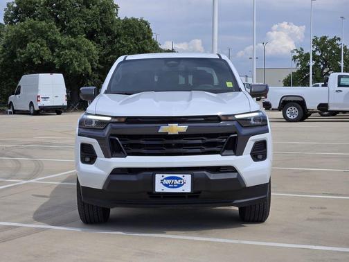 Summit White 2025 Chevrolet Colorado WT