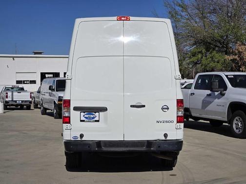 2019 Nissan NV Cargo NV2500 HD SV V6/SV V8