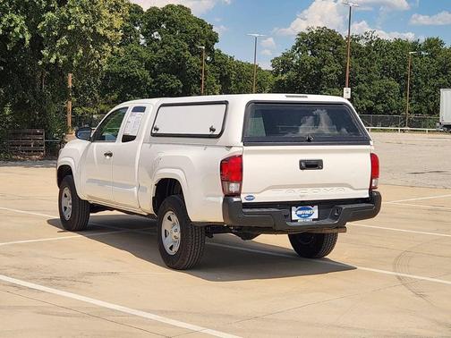 White 2022 Toyota Tacoma SR