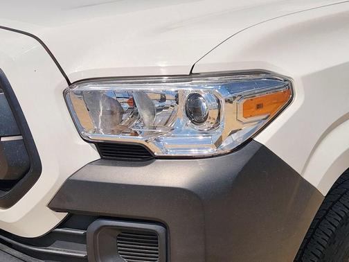 White 2022 Toyota Tacoma SR