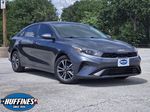 Gravity Gray 2024 Kia Forte LXS