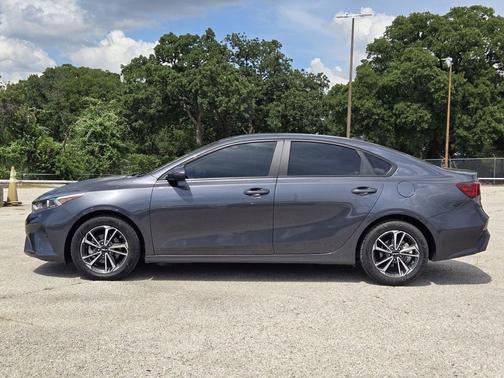 Gravity Gray 2024 Kia Forte LXS
