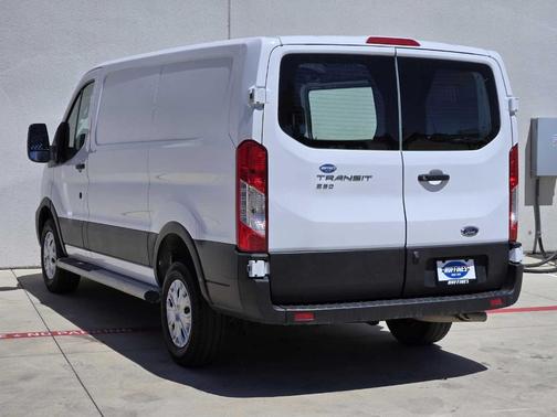 2023 Ford Transit-250