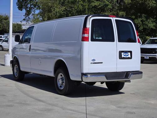 2024 Chevrolet Express 2500 Work Van