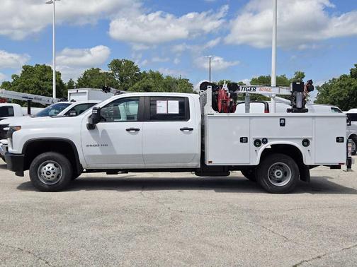 2023 Chevrolet Silverado 3500 WT