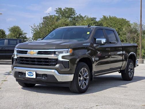 Harvest Gold / Bronze 2023 Chevrolet Silverado 1500 LT