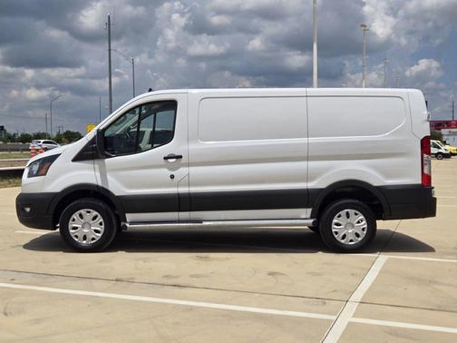 Oxford White 2024 Ford Transit-250 Base
