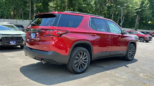 Cherry Red Tintcoat 2022 Chevrolet Traverse RS