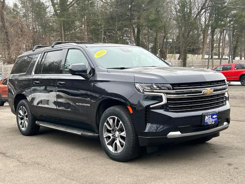 2023 Chevrolet Suburban LT