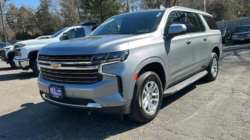 2024 Chevrolet Suburban LT