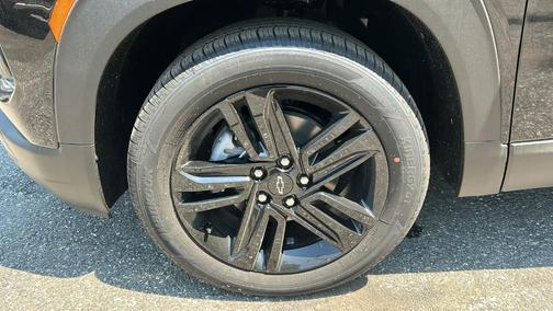 Mosaic Black Metallic 2026 Chevrolet Trailblazer LT
